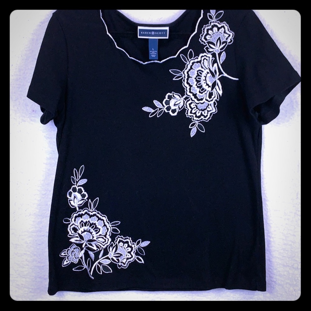 Black/ White Embroidered knit shirt
